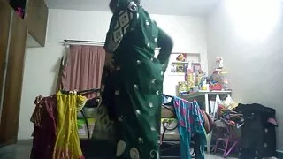 Neitsi with big tits, keppis prillid voodi