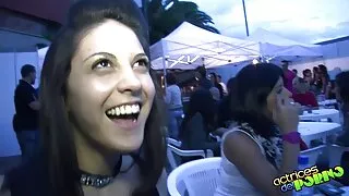 Erootiline riietatud naine andis Perset Ja Tutti