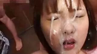 Lamades voodis ja keppis busty lits
