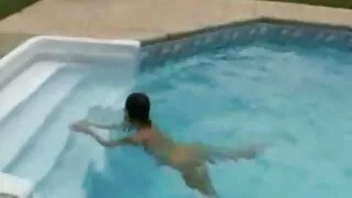 Kaks glamuuri Tibud Must Kukk nautida koos